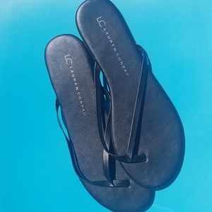 🐝NEW LC Lauren conrad flip flop